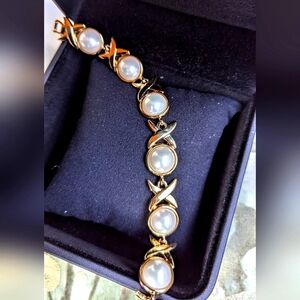 XO Vintage Faux‎ Pearl Bracelet